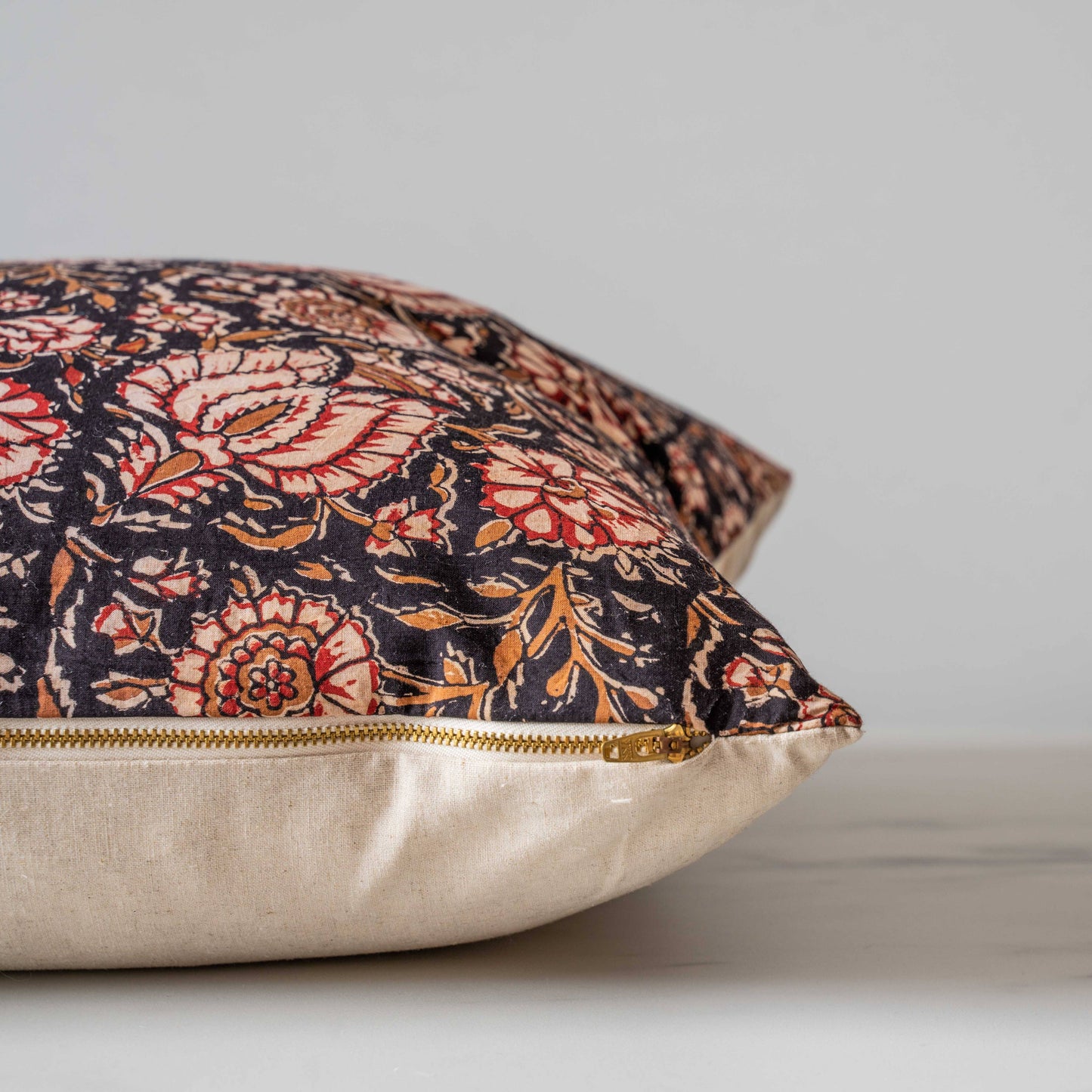 LENNOX Pillow: 100% Cotton 20" x 20"