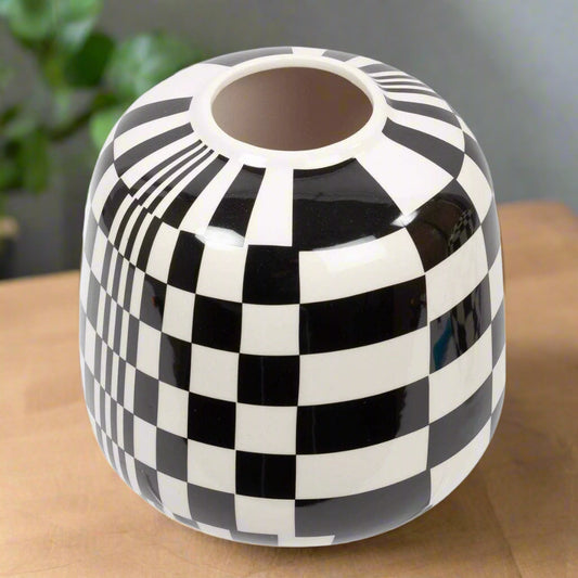 Monroe Check Vase