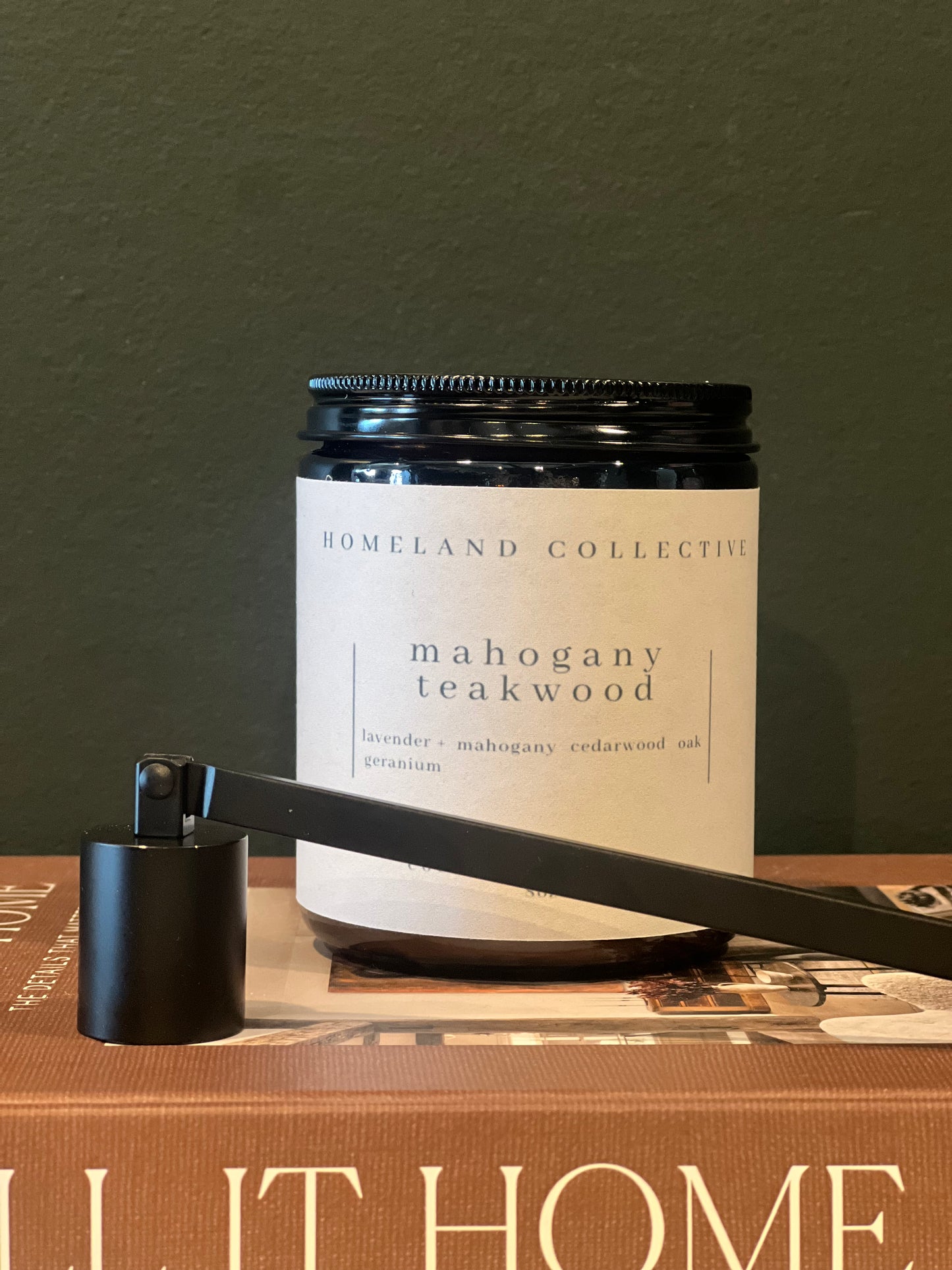 HC  Mahogany teakwood 8oz Woodwick Candle