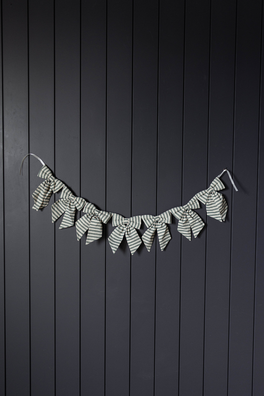 Striped Green Bow Garland