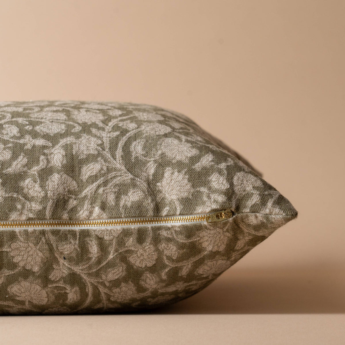 OLIVIA Pillow