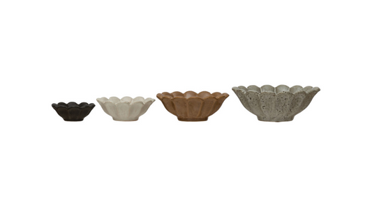 Set of 4 Round Stoneware Flower Bowls