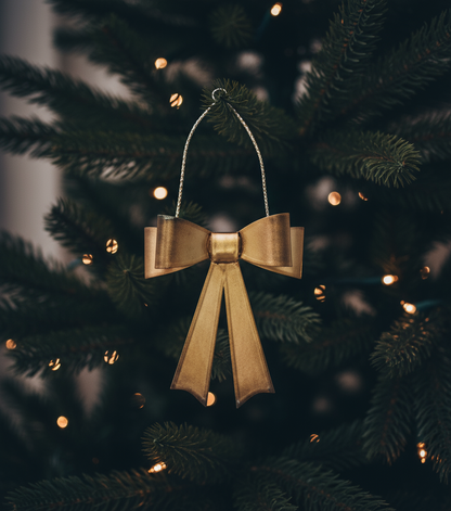 Antiqued Gold Metal Wreath Bow