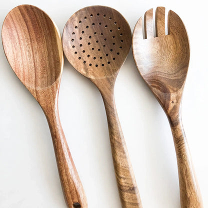 Wooden utensil set