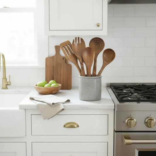 Wooden utensil set